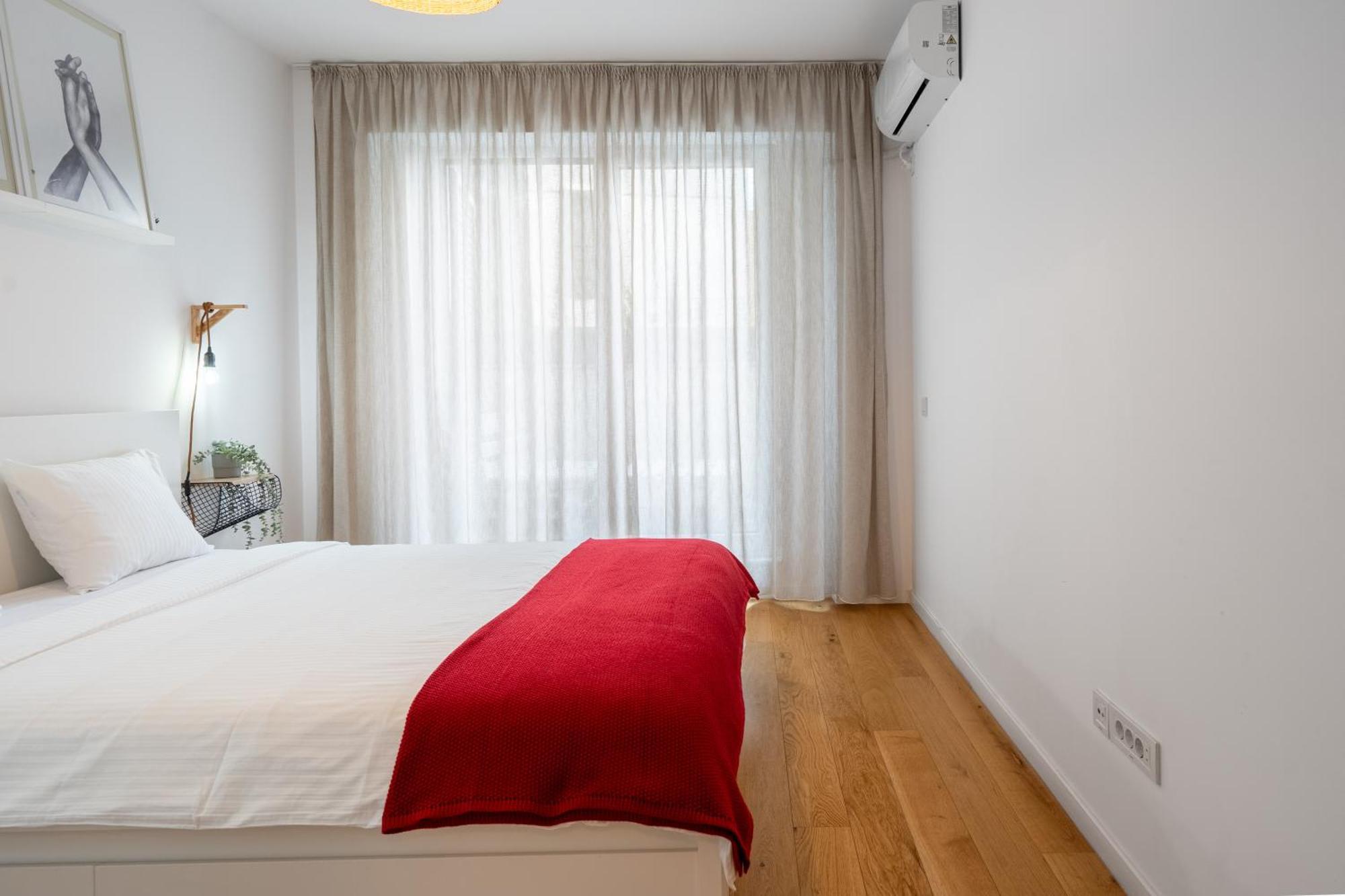 Papini'S Apartment -Apartment With Big Terrace Bukares Bagian luar foto