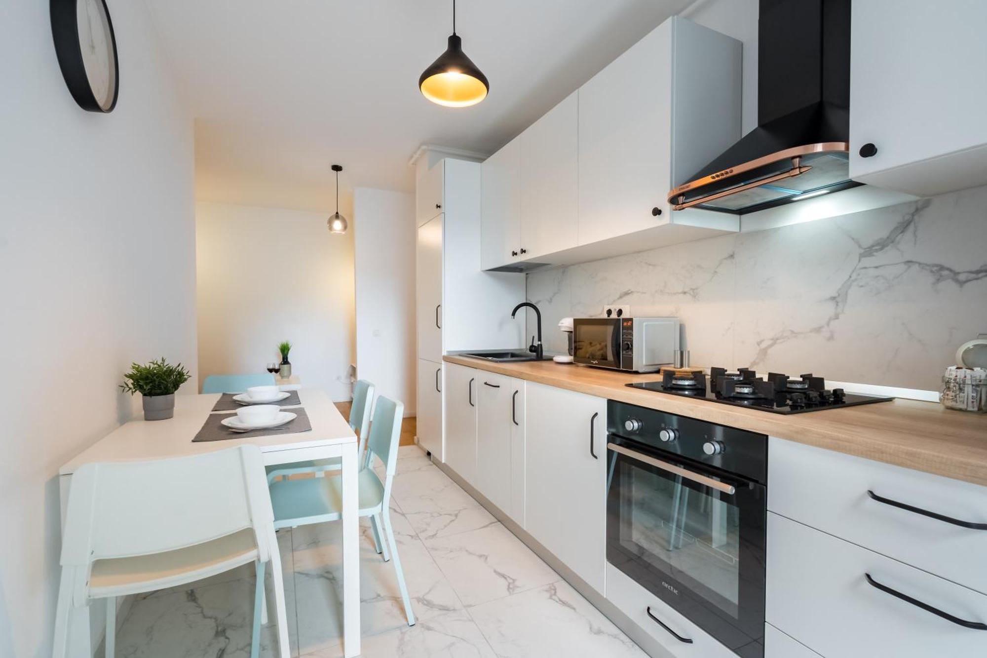 Papini'S Apartment -Apartment With Big Terrace Bukares Bagian luar foto