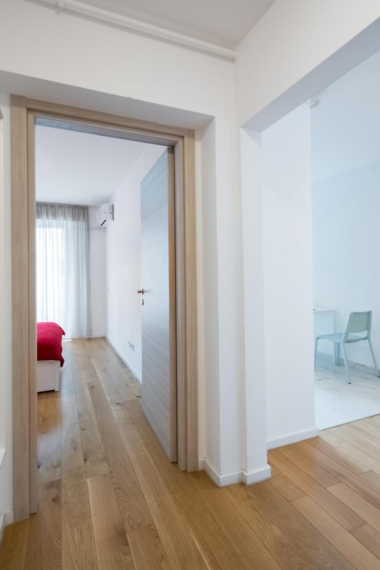 Papini'S Apartment -Apartment With Big Terrace Bukares Bagian luar foto