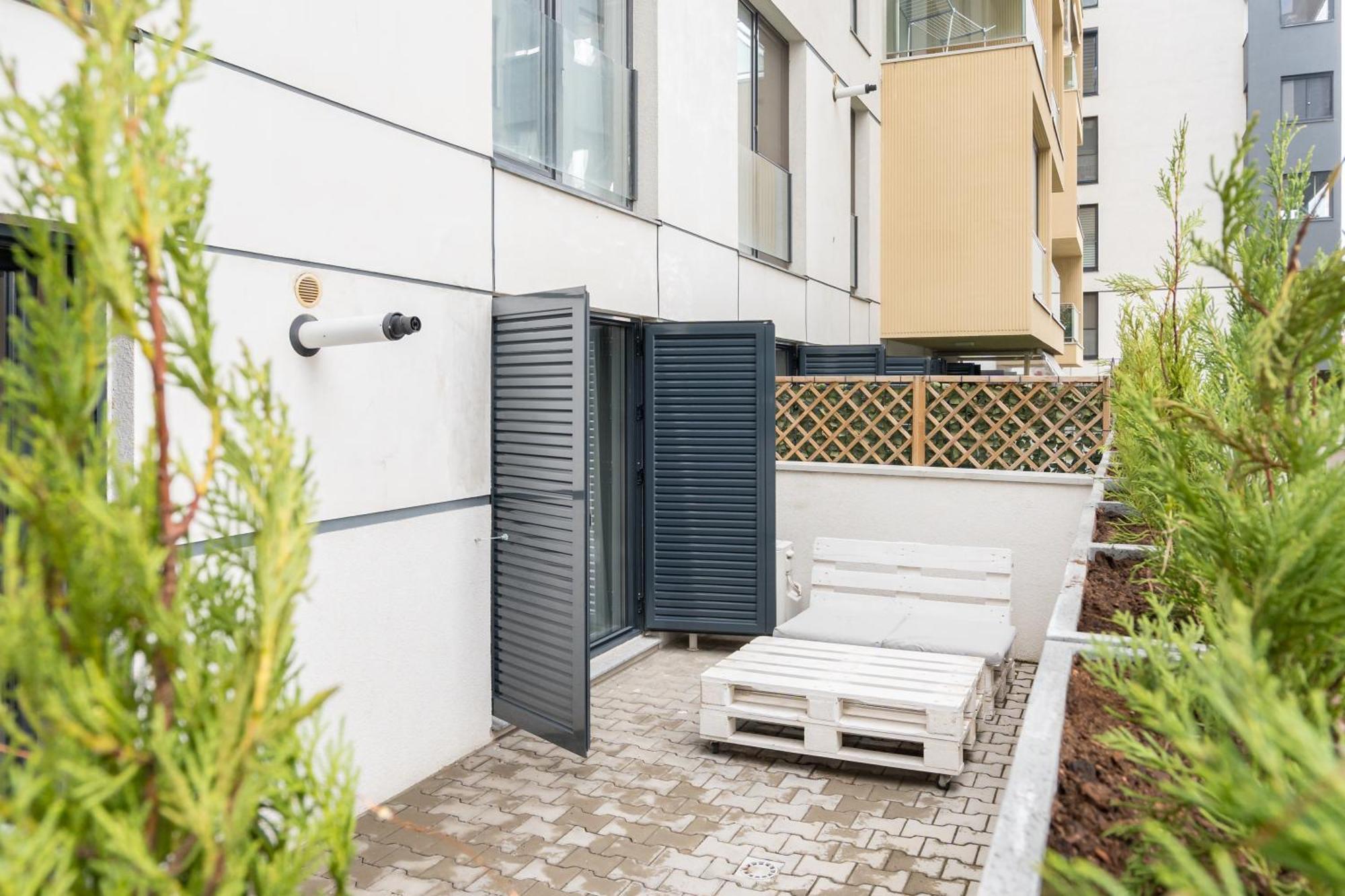 Papini'S Apartment -Apartment With Big Terrace Bukares Bagian luar foto