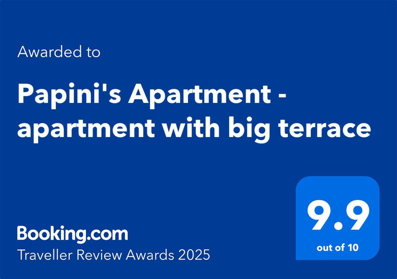 Papini'S Apartment -Apartment With Big Terrace Bukares Bagian luar foto